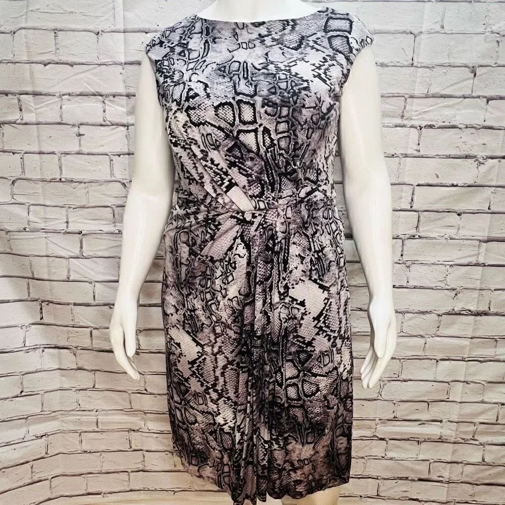 Suzi Chin for Maggy Boutique Womens Snake Print Crew Neck Belted Midi Dress 16
